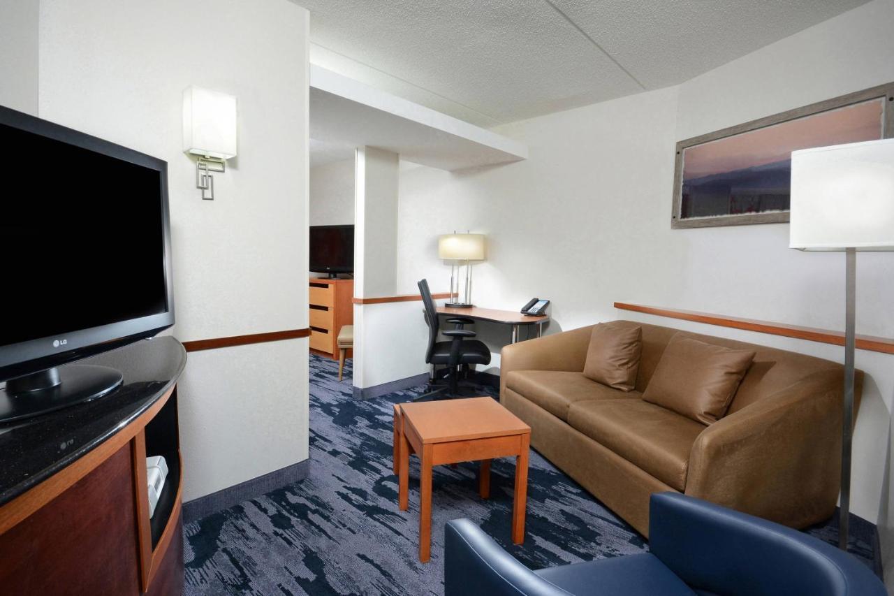 Fairfield Inn & Suites By Marriott Charlottesville North Eksteriør billede