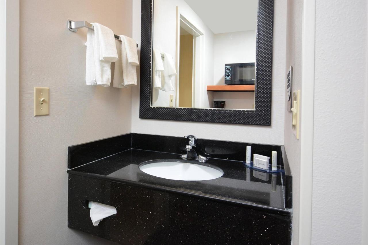 Fairfield Inn & Suites By Marriott Charlottesville North Eksteriør billede
