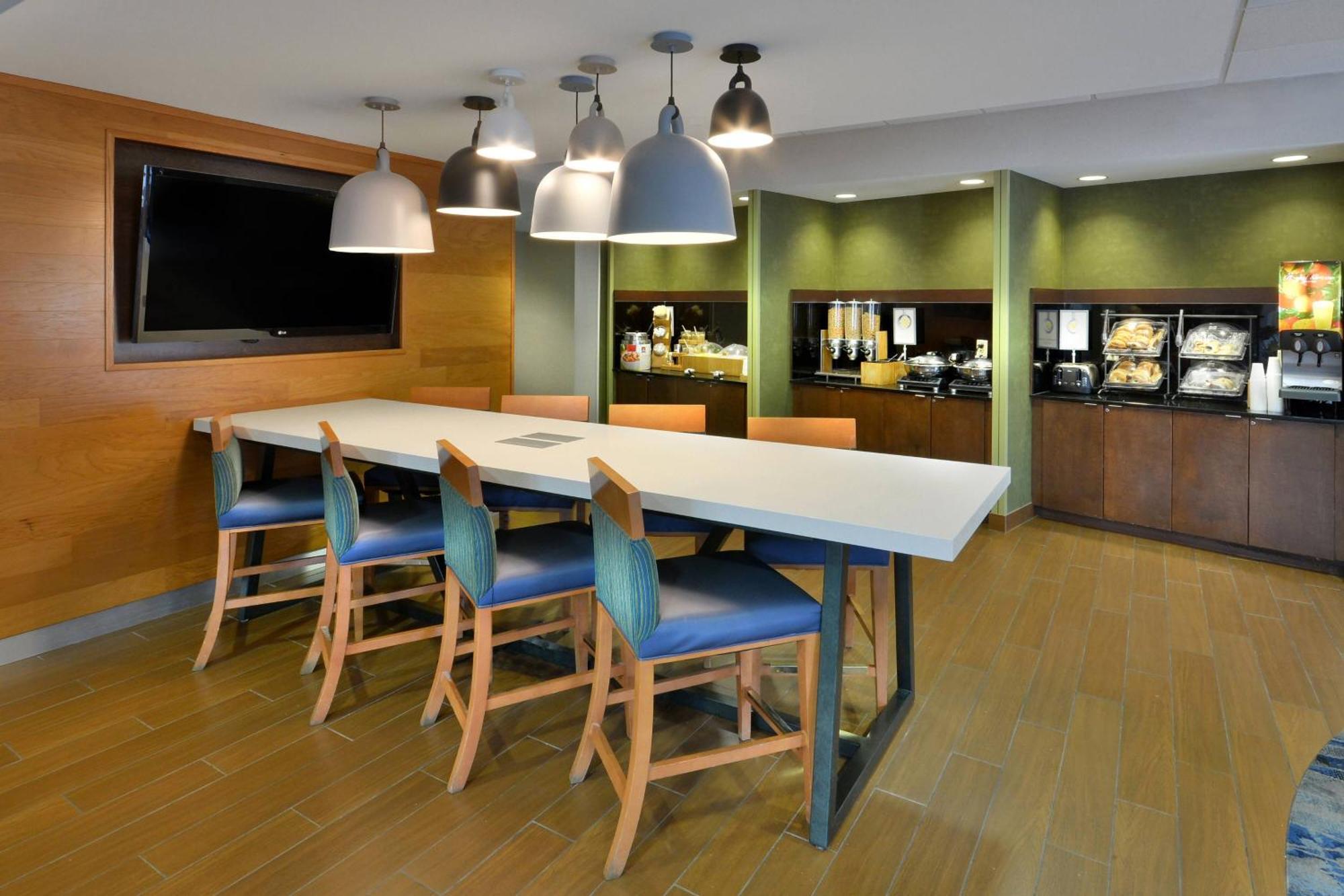 Fairfield Inn & Suites By Marriott Charlottesville North Eksteriør billede